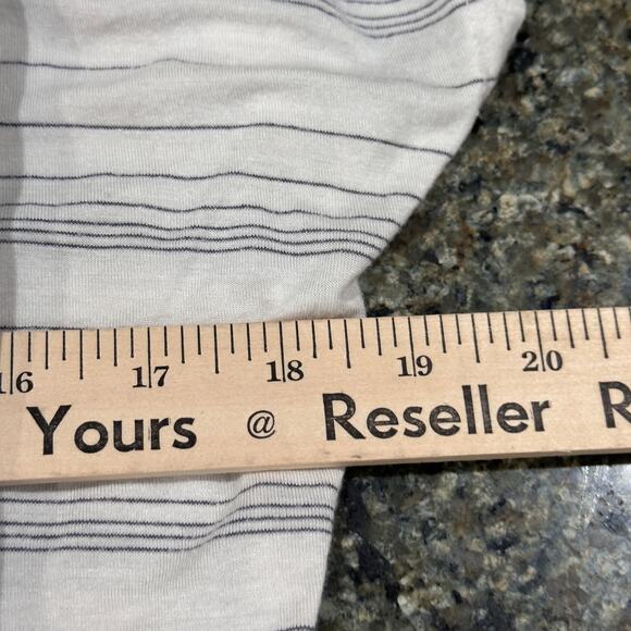 Genuine Merchandise Seattle Mariners Top Women Large White Blue V Neck Striped - Picture 6 of 7